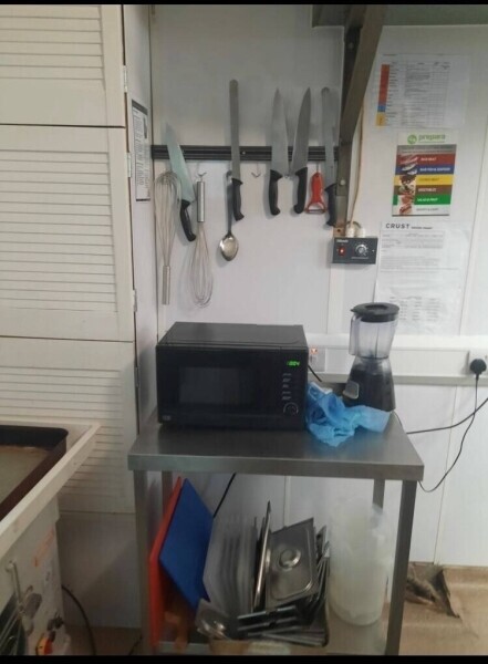 Pizza takeaway business for sale with new lease Photo 6