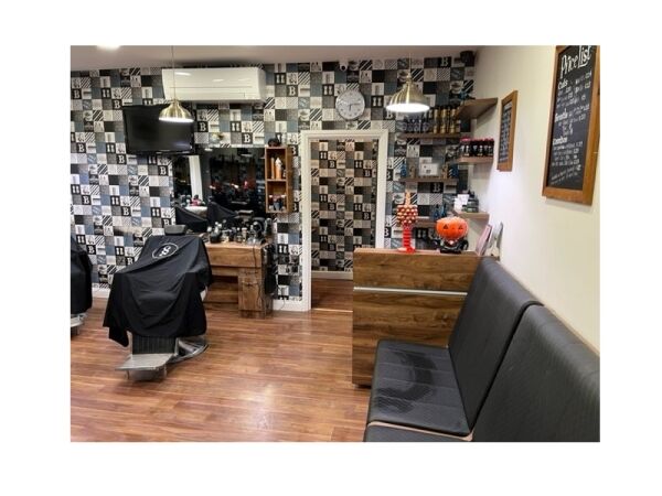 Highly Rated Barber Shop For Sale In Uxbridge Photo 6