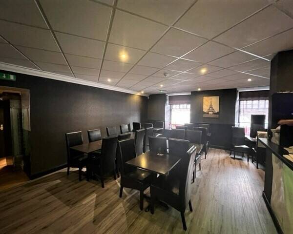 Very well-presented licensed Restaurant in the West Dunbartonshire town of Dumbarton (ref 1530) Photo 6