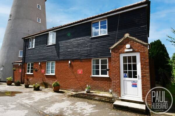 Stunning Bed & Breakfast with 6 bedroom accommodation. Dereham, Norfolk. Photo 6