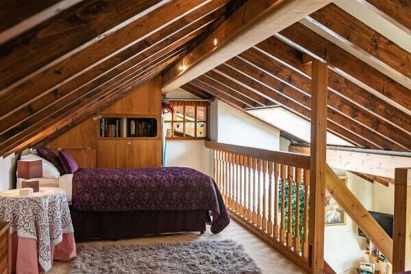 3 BEDROOM FARMHOUSE WITH TWO SELF-CATERED HOLIDAY COTTAGES WITH GYM Photo 6