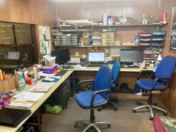MOTOR VEHICLE TYRE REPLACEMENT & REPAIR CENTRE Photo 6
