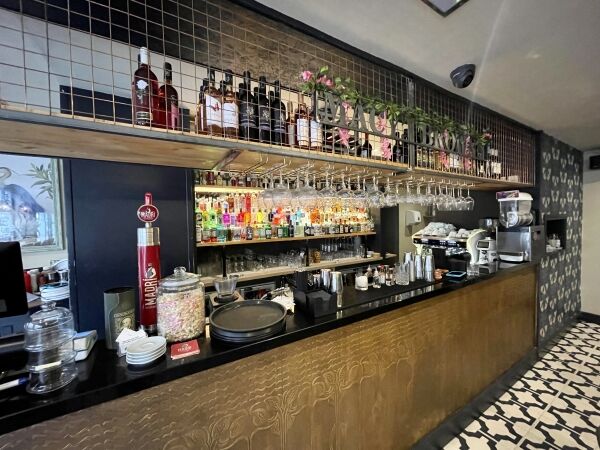 Reputable & Extremely Popular Restaurant & Cocktail Bar Photo 6