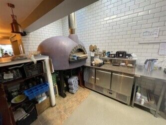 Outstanding Specialty Coffee House and Cafe in Harbour Town For Sale in Brixham Photo 6