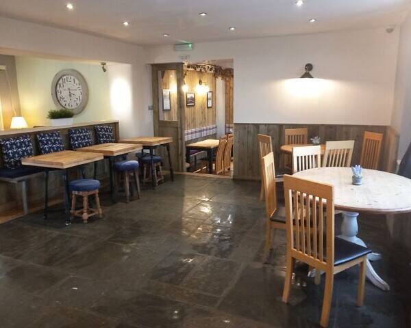 WORCESTERSHIRE- RIVERSIDE PUBLIC HOUSE CLOSE TO SEVERAL CARAVAN HOLIDAY PARKS Photo 6