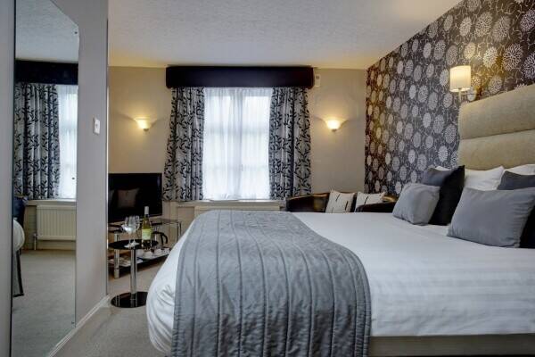 Exceptional 4 star BW Signature Collection, 20 bed hotel and function room in the Scottish Borders. Photo 3