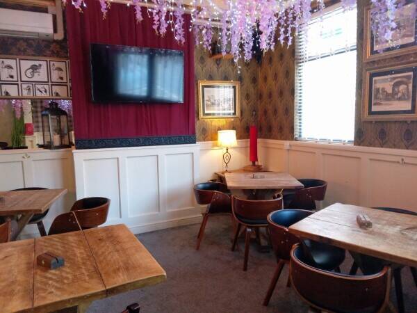 DERBYSHIRE - TOWN CENTRE PUBLIC HOUSE & RESTAURANT ON THE EDGE OF THE PEAK DISTRICT NATIONAL PARK Photo 6