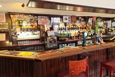 Pub With 5 Letting Rooms & Accom - Rochdale Photo 6