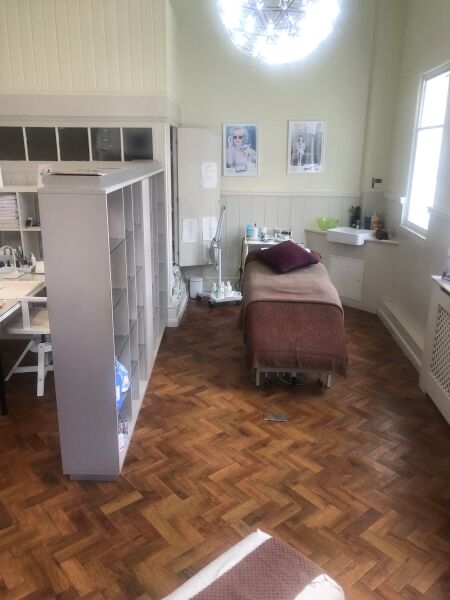 Thriving Spa Business for Sale in Oxfordshire with £80,000 of assets included Photo 6