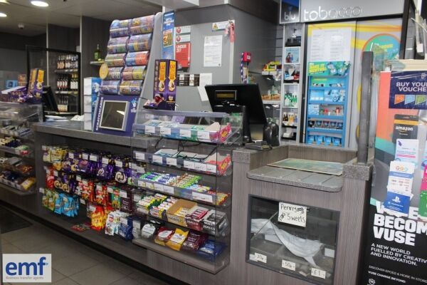 Prime Double-Fronted Freehold Convenience Store in Cleethorpes Photo 6