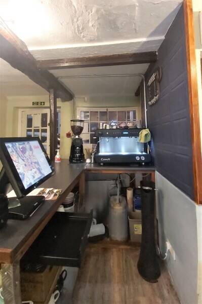 Characterful Mediterranean Restaurant in Sought After Market Town Photo 6