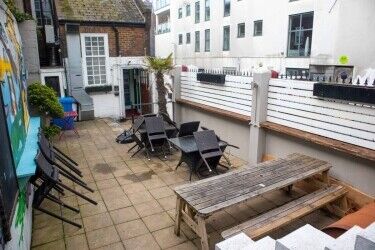 EAST SUSSEX - CENTRAL BRIGHTON PUB & LETTING ACCOMMODATION Photo 6