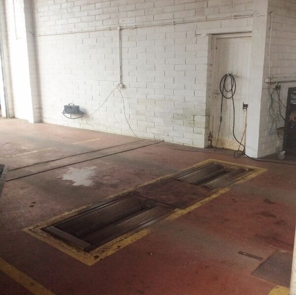 Long Established and Highly Reputable Garage/MOT Centre Photo 6