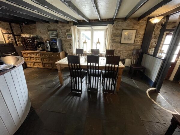 Charming South Devon Inn in the heart of the Village For Sale in Newton Abbot Photo 6