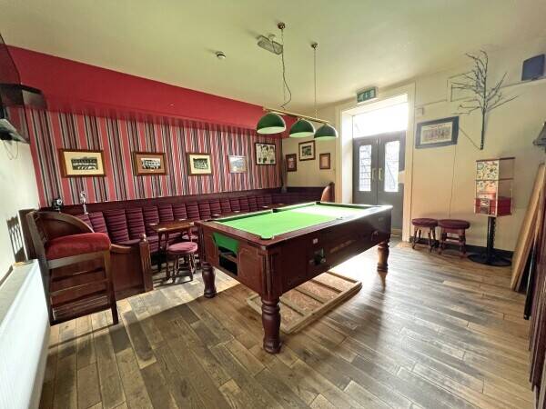 WEST YORKSHIRE - PUB IN POPULAR MARKET TOWN Photo 6