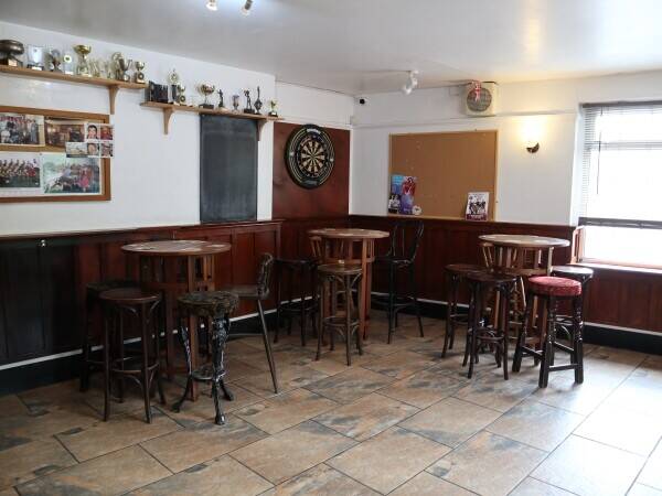 SOMERSET- POPULAR WET LED TOWN FREEHOUSE Photo 6