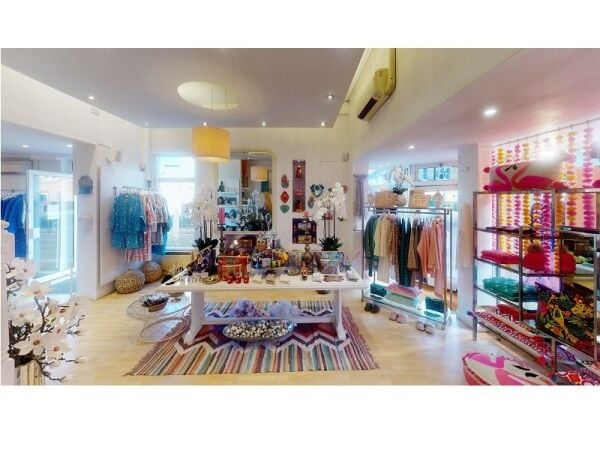 Well established ladies clothing and lifestyle store for sale Photo 6