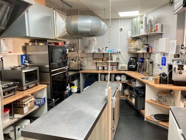 COFFEE SHOP, CAFÉ & SANDWICH DELIVERY ROUNDS Photo 6
