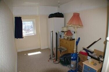 Wirral Delicatessen/Cafe/Sandwich Bar For Sale. Shop with 2 Bed Accomm. Good Location. £29,995 + SAV Photo 6