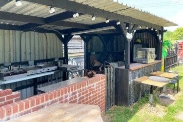Cafe With Accommodation - Robertsbridge Photo 6