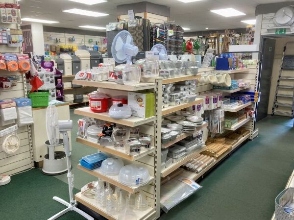 HOME & GARDEN STORE Photo 5