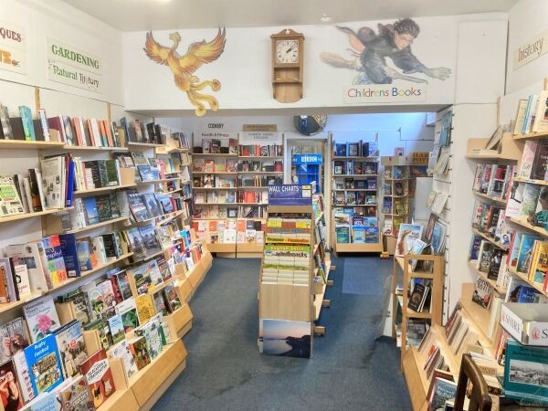 BOOKSHOP Photo 6