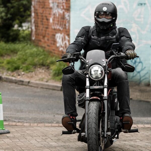 Motorcycle Centre & MOT Garage in London Photo 6