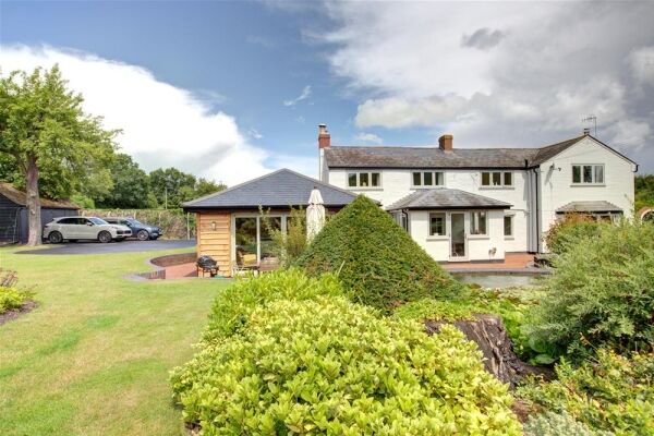 Kennels & Cattery - Worcestershire Photo 6