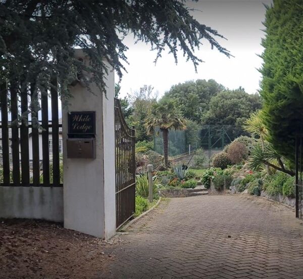 Auction Lot: White Lodge, Ilsham Marine Drive, Torquay, Devon, TQ1 2HT For Sale in Torquay Photo 6