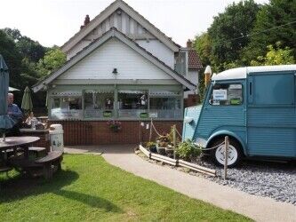 Cafe & Sandwich Bars For Sale in Whitby Photo 6