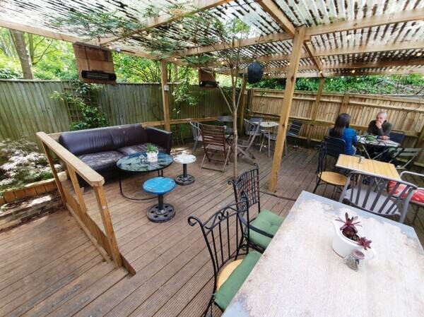 TEA ROOMS, STORE/GIFT SHOP & POST OFFICE WITH 2 BED ACCOMMODATION Photo 6