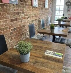 Licensed cafe / restaurant for sale Surrey Photo 6