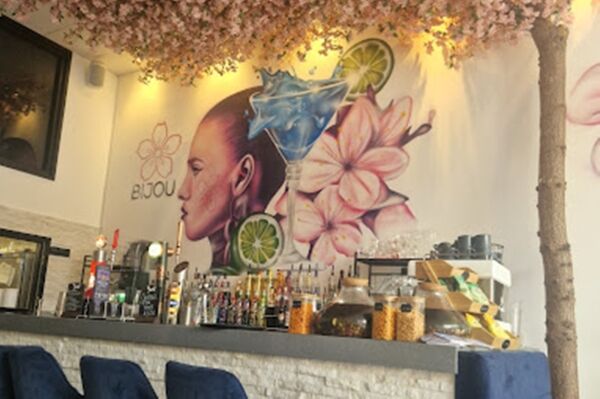 Newly Fitted Restaurant & Cocktail Bar Photo 6