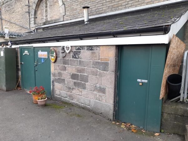 Delicatessens For Sale in Todmorden Photo 6