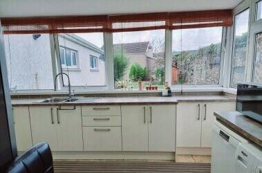 Mains Post Office with superb Family Home Photo 6