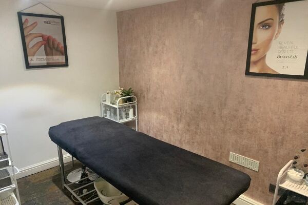 Modern Beauty Salon - Cheshire Photo 6