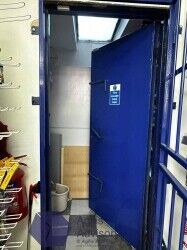 Turnkey Off-Licence Opportunity in Prime East End London Location Awaits! Photo 6