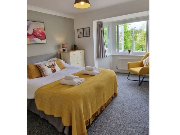 Beautifully Presented Holiday Letting For Sale Photo 6