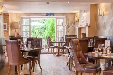OXFORDSHIRE/GLOUCESTERSHIRE – HIGH TRADING COTSWOLDS INN Photo 6