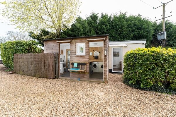 Award Winning Campsite & Glamping Site - Lincs Photo 6