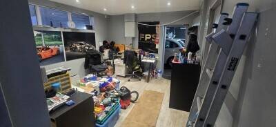 Garage workshop to let in Harlow Photo 7