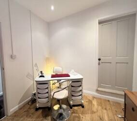 A Profitable, Beauty Salon in the centre of Beeston, Nottingham 'For Sale' Photo 4