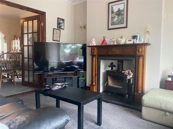 ***REDUCED*** Well established and Highly Respected Cattery (Licensed 24 Cats) - North Lincolnshire Photo 6