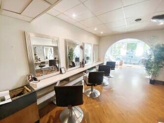 Established Hairdressing Salon in Tilehurst, Reading. Scope for Beauty and Nails Photo 6