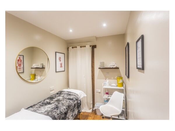 Beach front Hair & Beauty Salon and Holiday Letting Business For Sale Photo 6