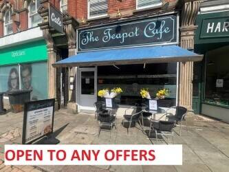 Modern Fully equipped cafe in Burton on Trent. OPEN TO ANY OFFERS!