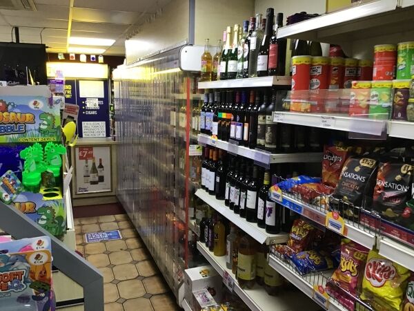 FREEHOLD CONVENIENCE STORE WITH 4 BED ACCOM, CAERPHILLY COUNTY Photo 6