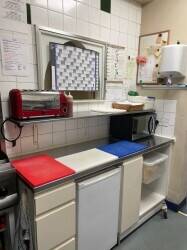Traditional Family Cafe Business For Sale in Vibrant Surrey Market Town - Chertsey Photo 6