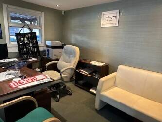 Car Dealer for Sale With Workshop Showroom and Kitchen Photo 6