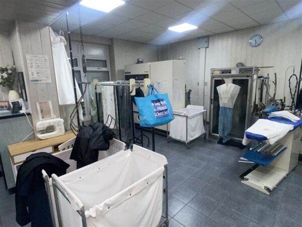 Launderette & Dry Cleaners For Sale in Barnsley Photo 6